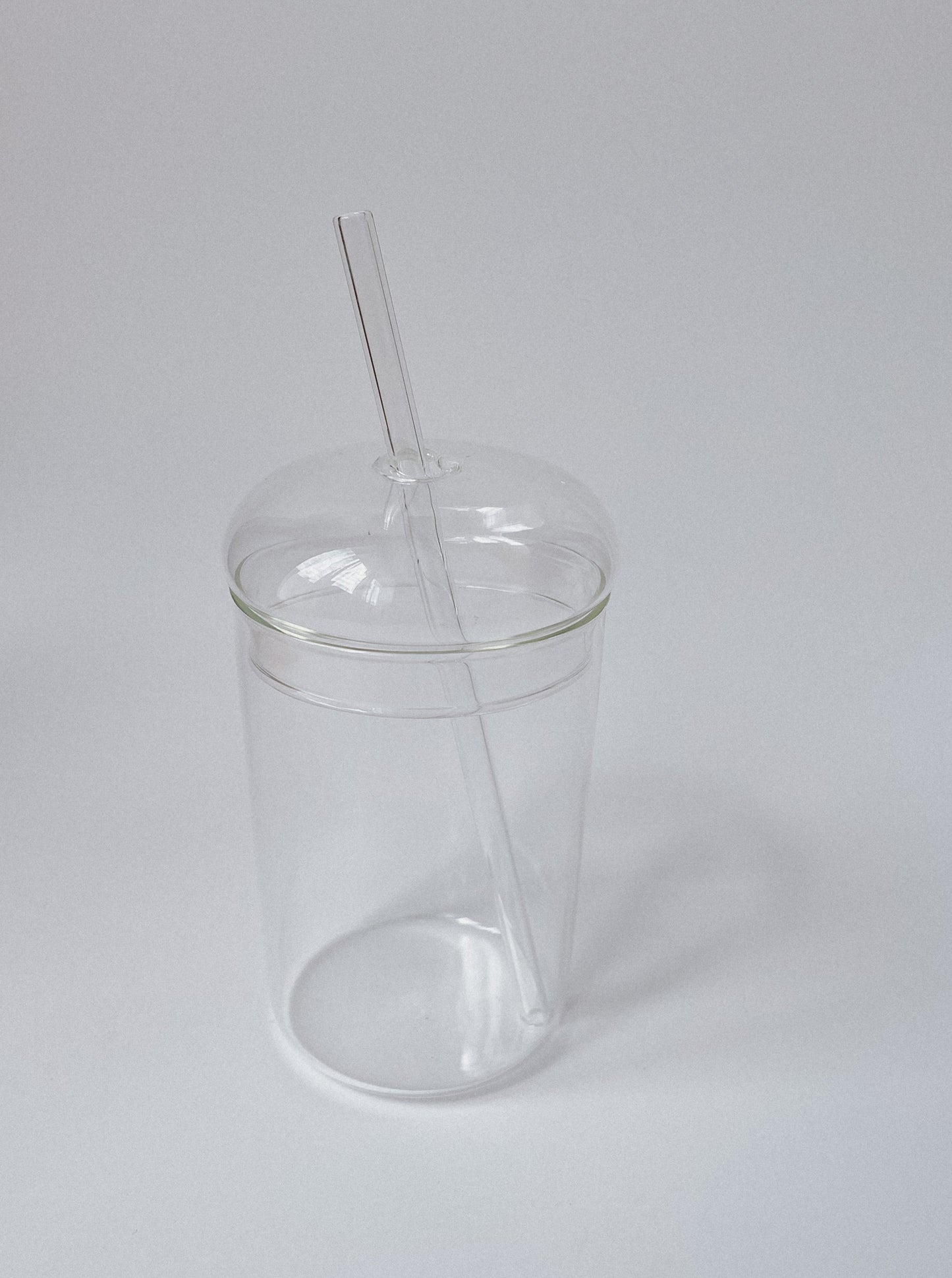 Glasbecher mit Deckel und Trinkhalm | 500ml